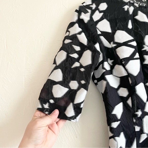 LELA ROSE Black White Embroidered Short Sleeved Midi Length Cocktail Dress 2 - Picture 5 of 9